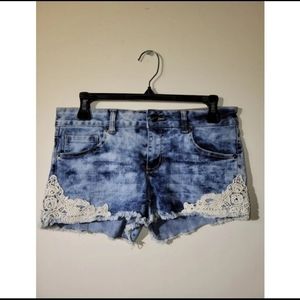 Thread Market | Acid Wash Shorts | Lace Detail | Juniors Size 7